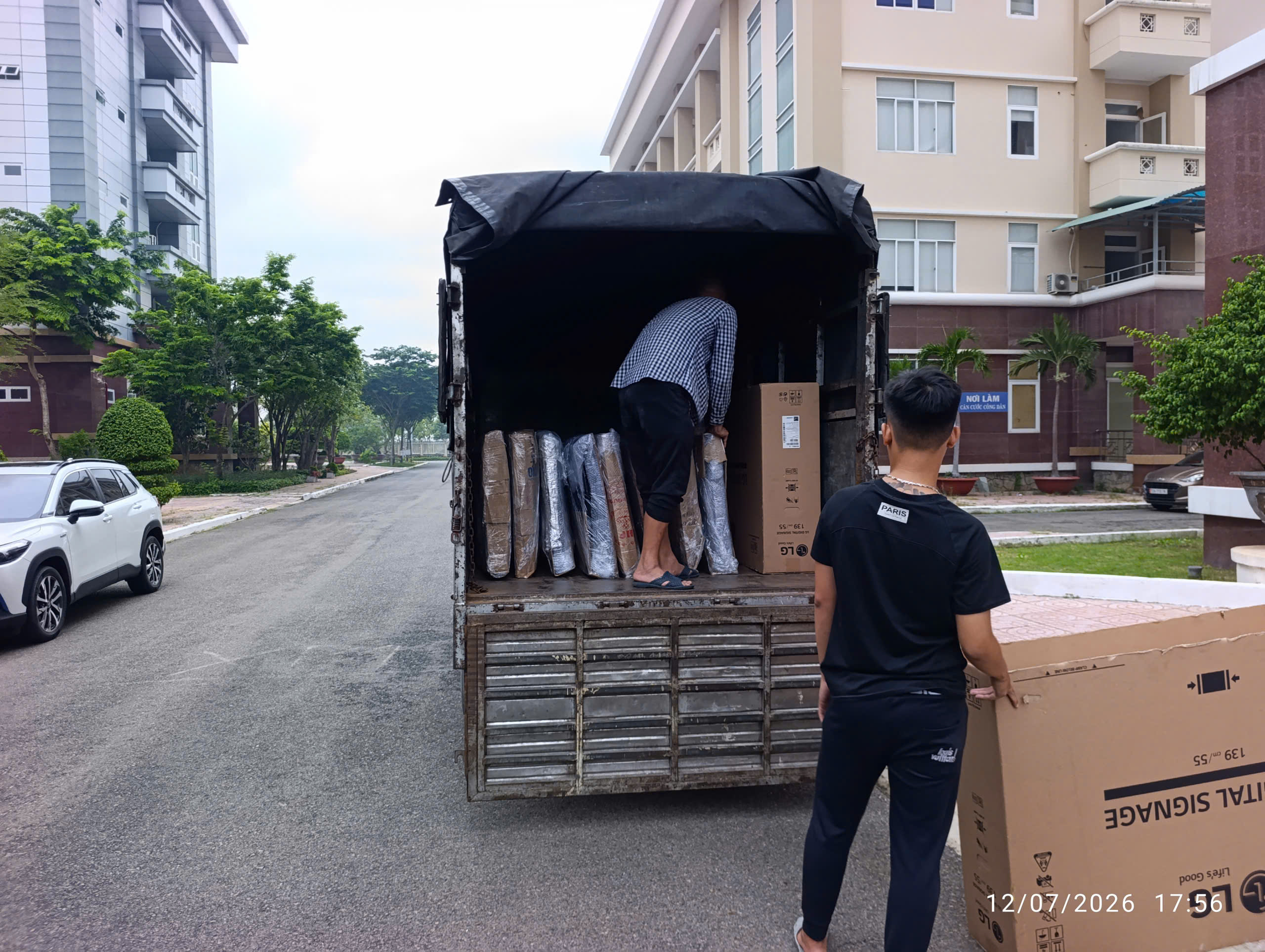Đội ngũ nhân viên chuyên nghiệp